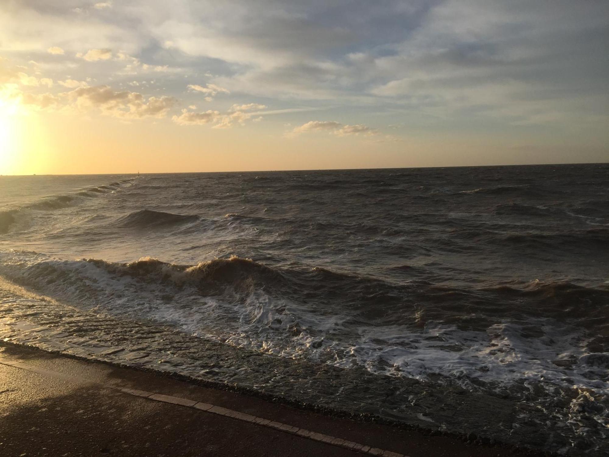 A Wave From It All Great Clacton Exteriér fotografie